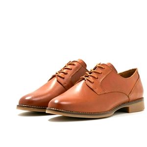 NWT Leather Oxford Shoes